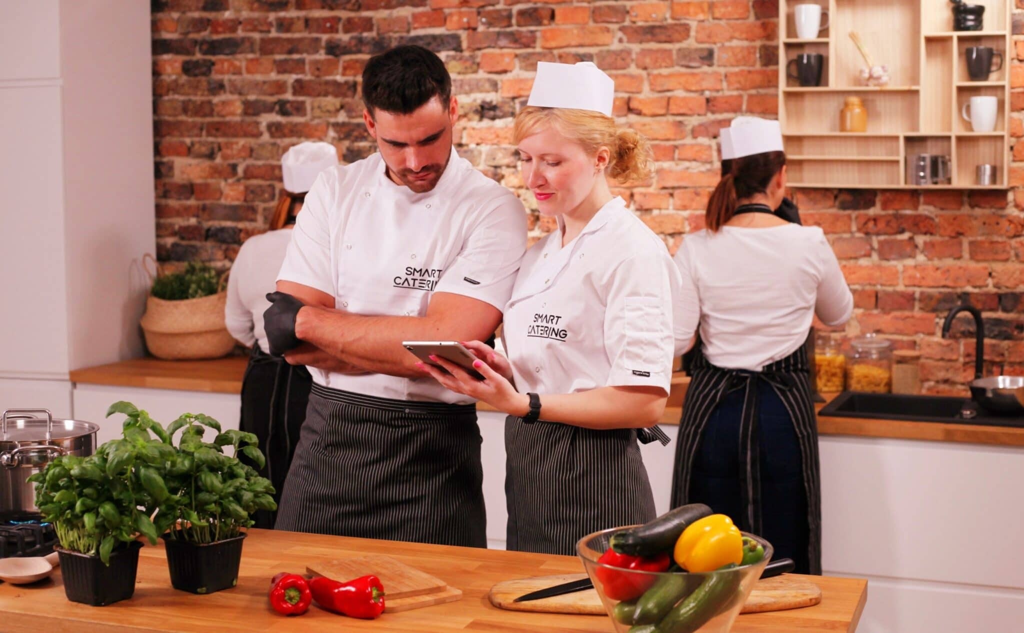 Forradalmasítja az érintésmentes étkezést: Hogyan javítja az RFID az intelligens éttermi rendelést és fizetést?