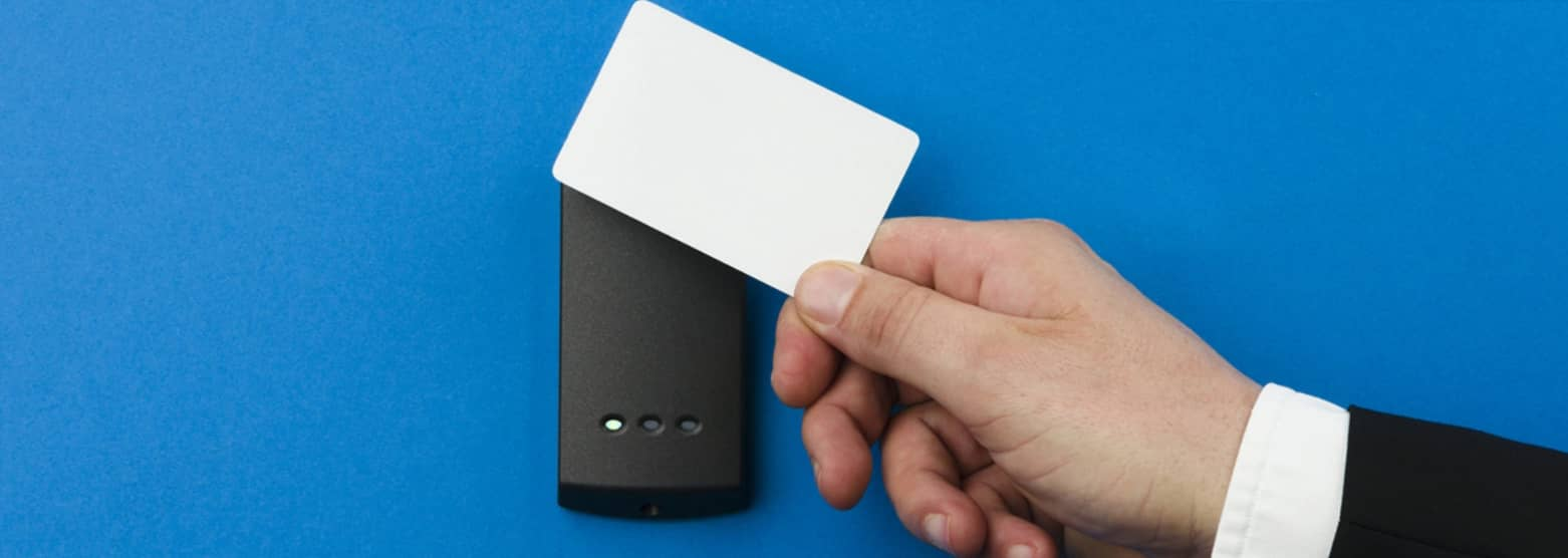 Intelligens kampusz építése: RFID-alapú egykártyás kezelőrendszer