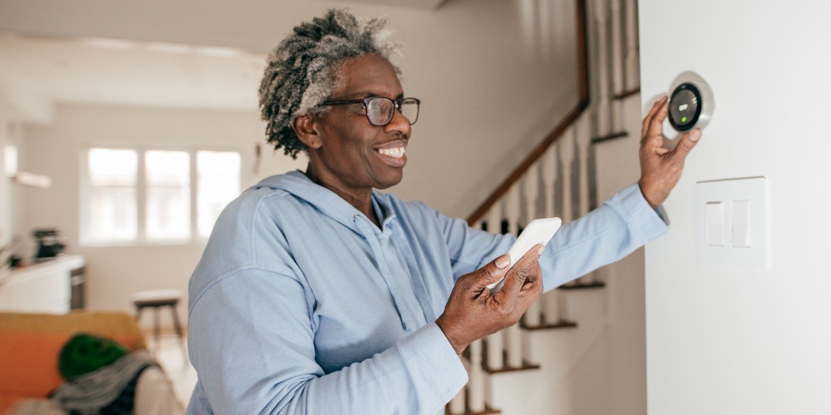 RFID-alapú intelligens idősgondozás: a valós idejű megfigyeléstől a proaktív biztonságig