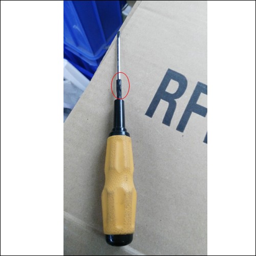 JT-K1003 10 * 3 * 1,5 mm-es UHF Mini RFID fémcímke szerszámkezeléshez