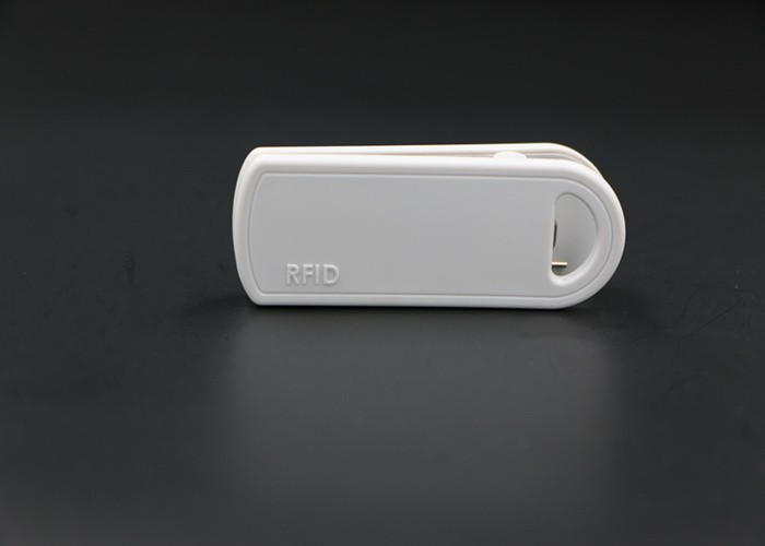 UHF Clip ruházati címke