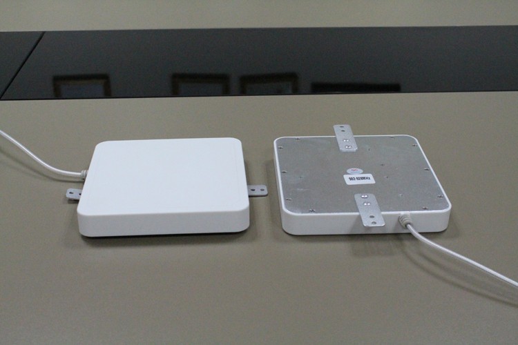 UHF RFID 4dBi antenna