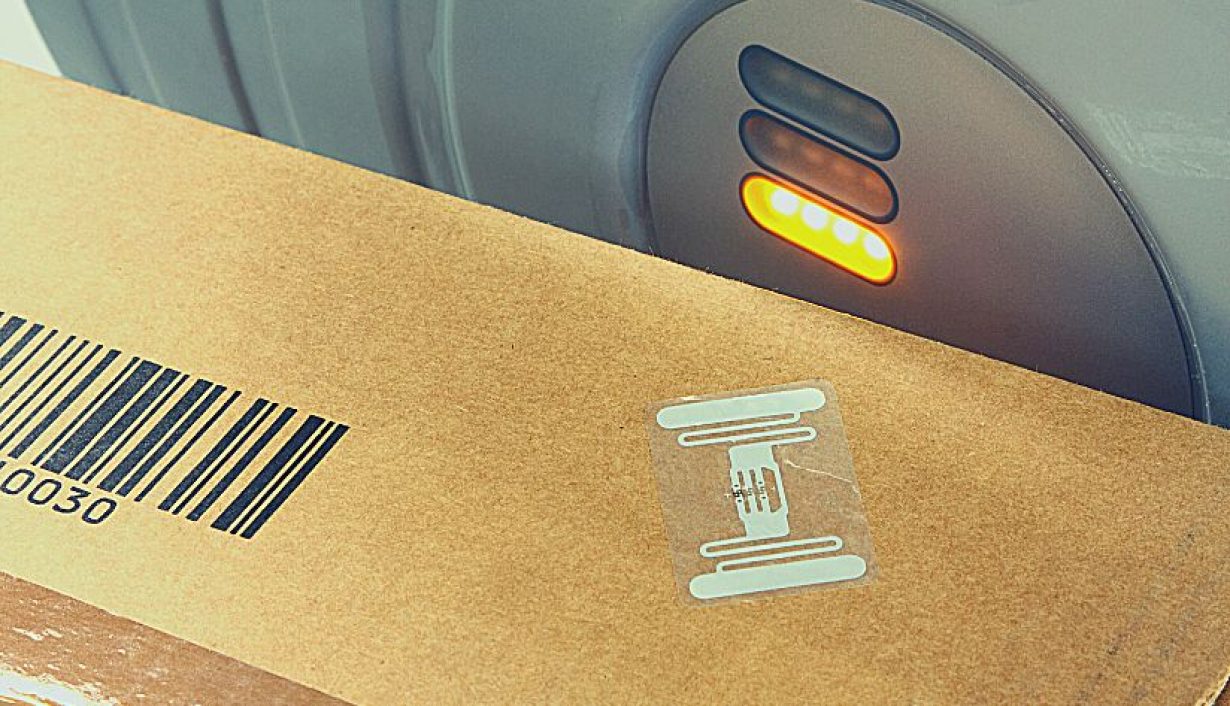 Hamisítás elleni fejlesztés: Az RFID egyszerűbbé és megbízhatóbbá teszi a luxushitelesítést